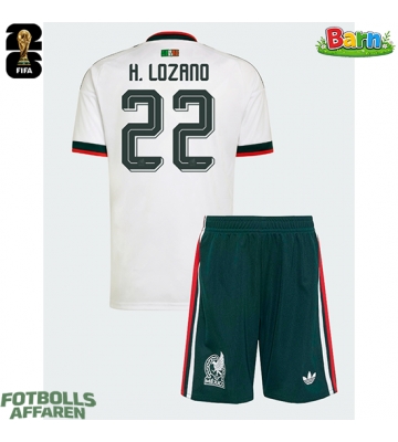 Mexiko Hirving Lozano #22 Bortaställ Barn VM 2026 Kortärmad (+ Korta byxor)